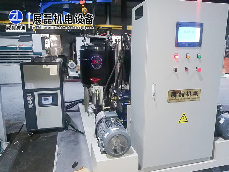 ZLB系列高壓發(fā)泡機(jī)
